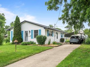 121 Goodhue St, South Beloit, IL 61080