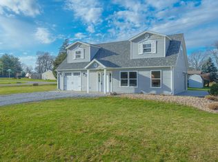 11179 N Wawasee Cir W, Cromwell, IN 46732