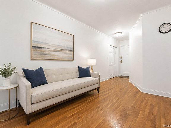 4th image of 64-11 99th Street #3O4
