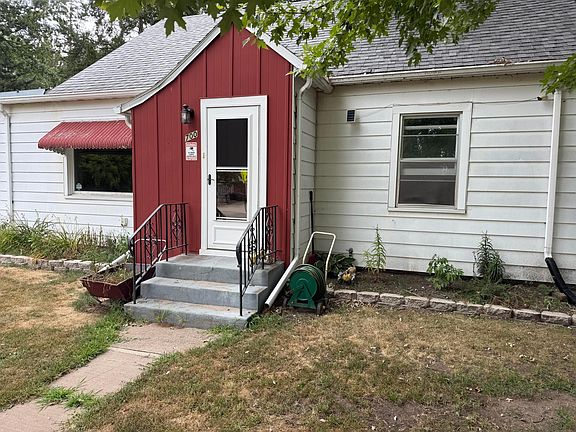 2nd image of 700 3rd St SW