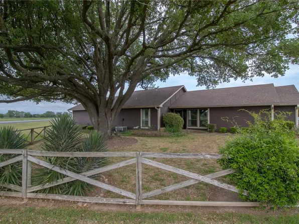 5913 Bogey Ln, Waco, TX 76708