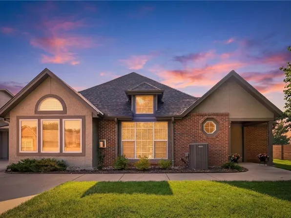 15282 S Greenwood St Suite 2503, Olathe, KS 66062