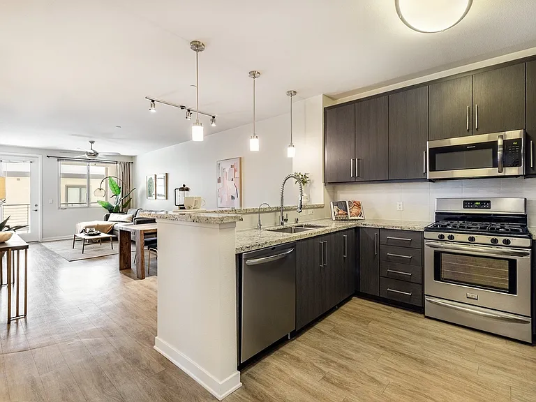 Kitchen | Brio Apartments | Apartments in Glendale, CA