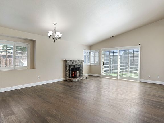 2nd image of 12 Phillips Ct