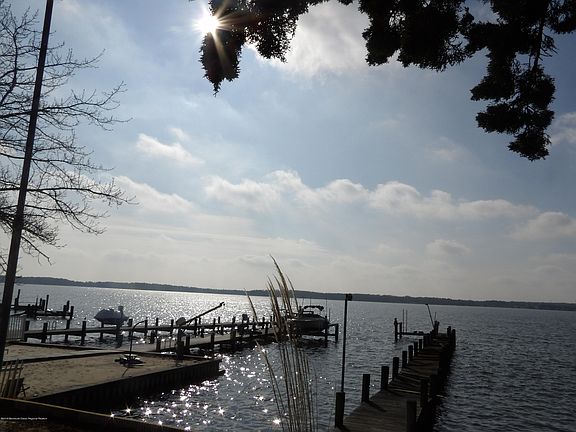 3rd image of 235 Bay Stream Dr