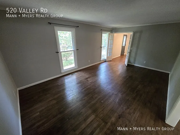 520 Valley Rd — Photo 22