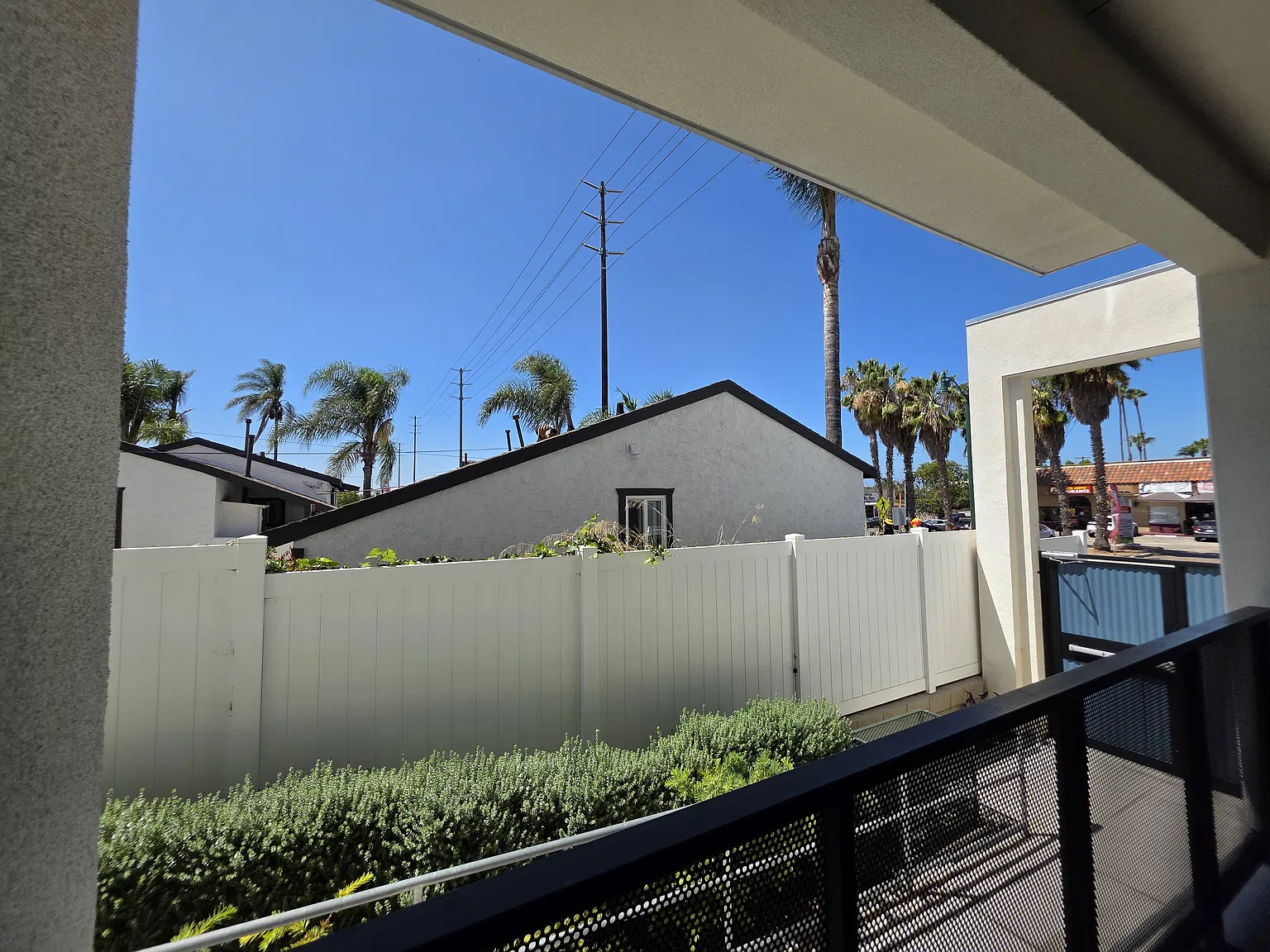1 bed, 681 sqft, $2,150 — Photo 2