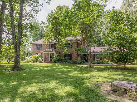 2nd image of 743 Country Club Dr