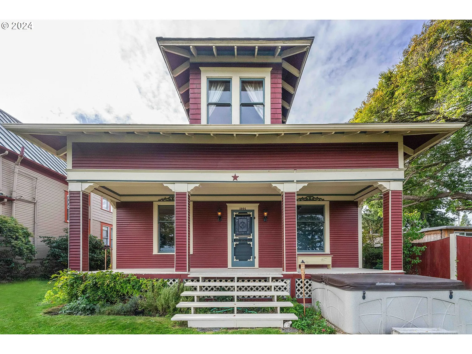 1464 Bay St photo 1