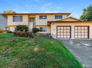 817 S 28th Ct, Renton, WA 98055