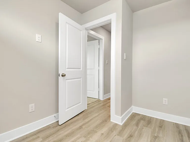 21035 Bay Village Dr #A — Photo 32