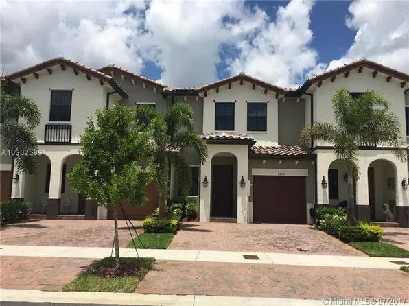 8820 NW 103rd Ave, Doral, FL 33178