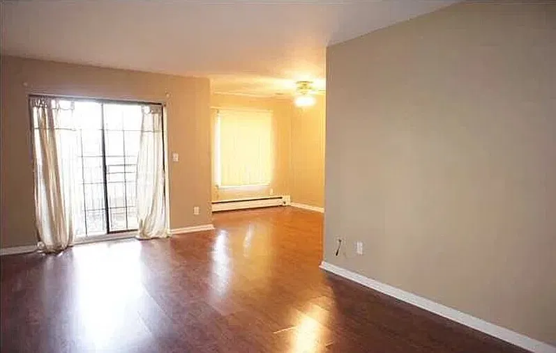 1 bed, 1.0 bath, 847 sqft, $1,633 — Photo 3