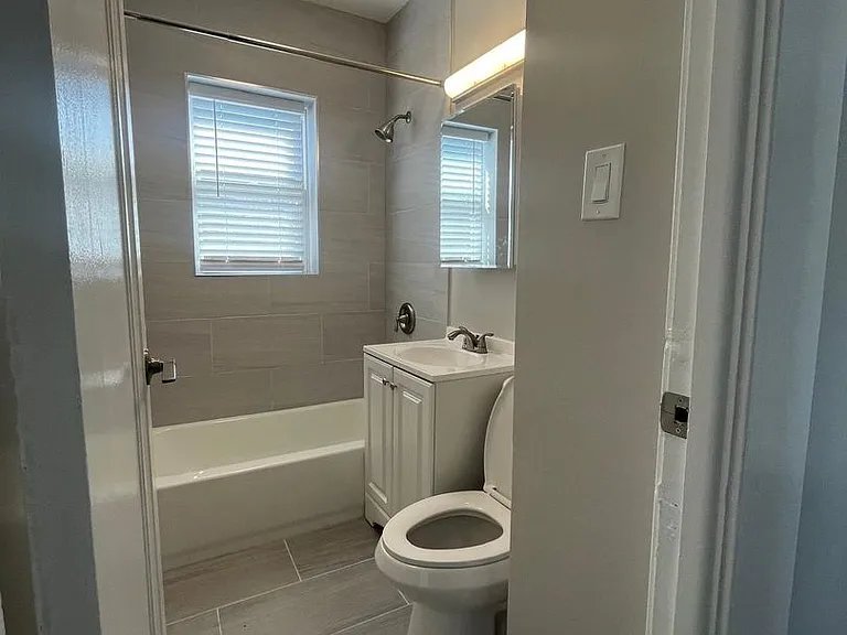 4235 W 26th St #10 — Photo 6
