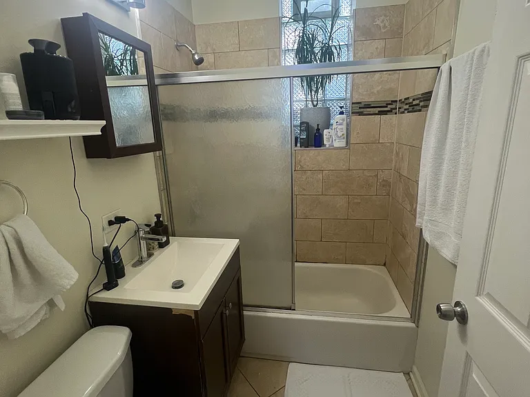 1522 W Augusta Blvd #1 — Photo 7