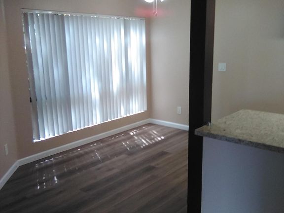 5th image of 399 W Bay St #B-101
