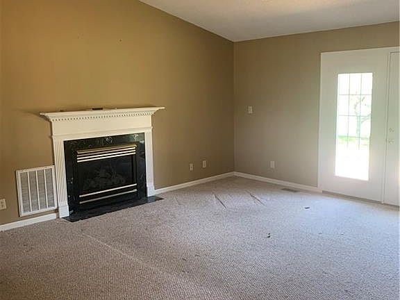 3rd image of 105 Southern Pines Dr