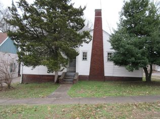 600 N Webster St, Harrisburg, IL 62946