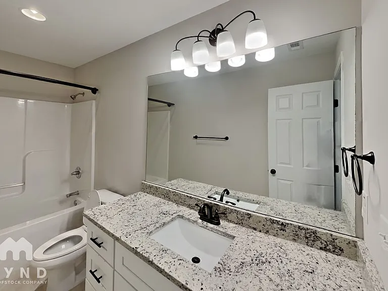 201 Jackson Pl NW — Photo 14