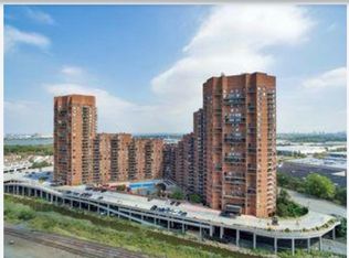238 Harmon Cove Tower, Secaucus, NJ