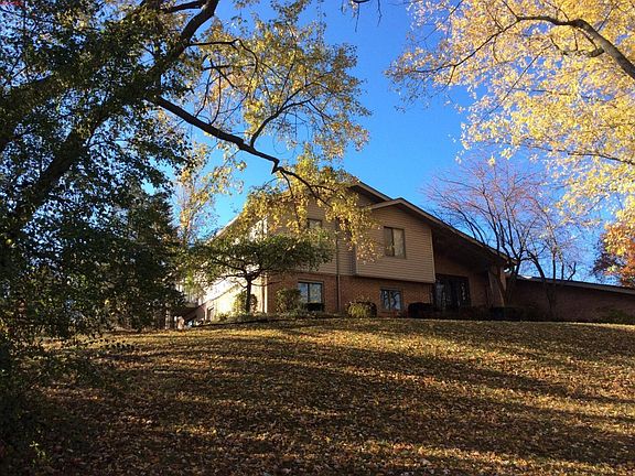3rd image of 5745 Evergreen Ave
