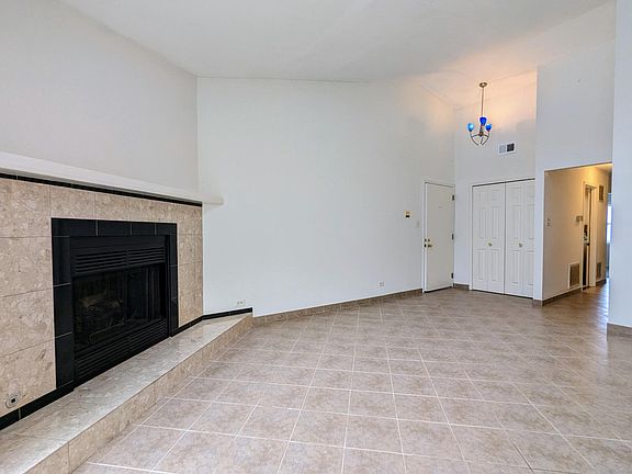 3rd image of 1361 E Evergreen Dr