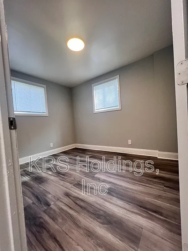 2 bed, 1.0 bath, $795 — Photo 3