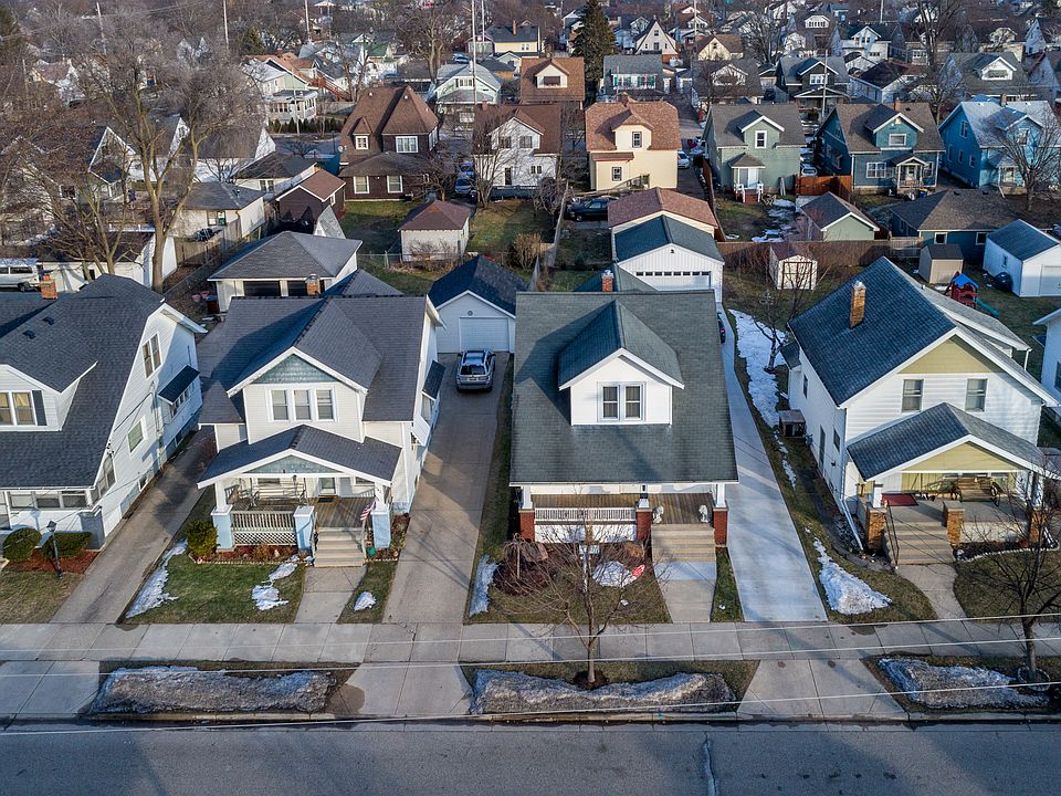 1st image of 1538 Tamarack Ave NW