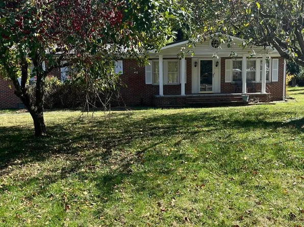 1111 Little Prater Rd, Grundy, VA 24614