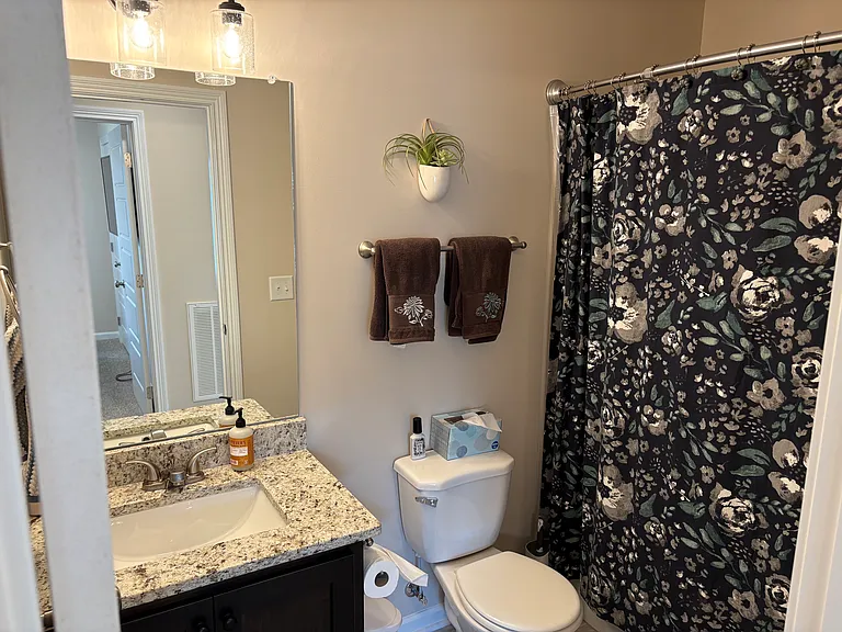 Fredrick Dr — Photo 17