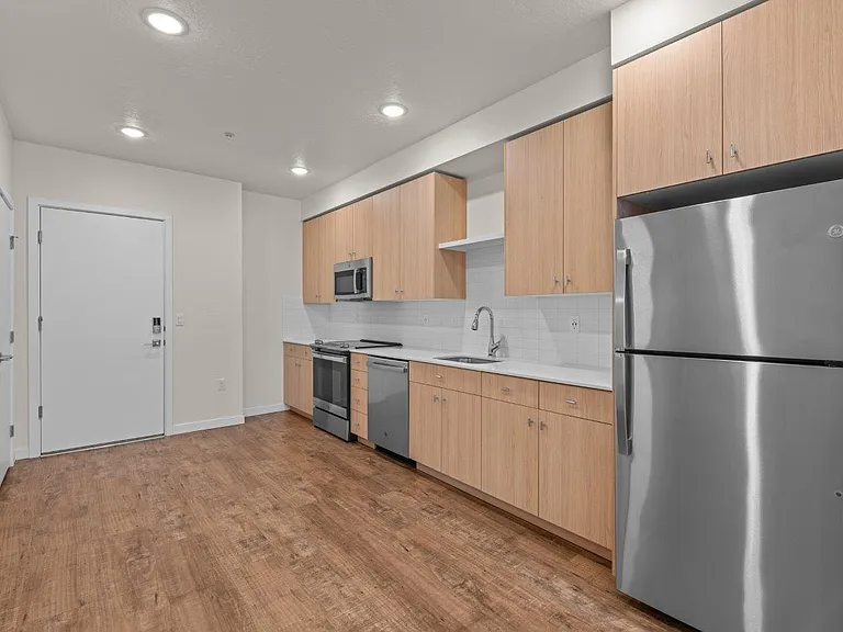 Meritage West — Photo 9
