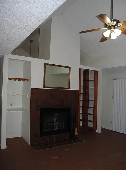 11121 N Dowling Rd — Photo 6