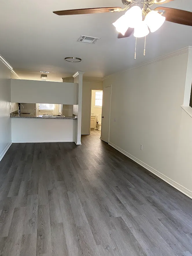 Perkins Place Townhomes — Photo 2