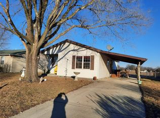 202 White Oak Dr, New Baden, IL 62265