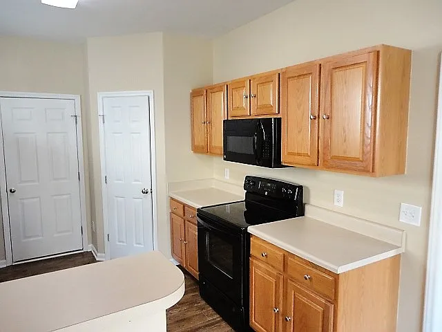 6025 Brambleberry Way — Photo 3