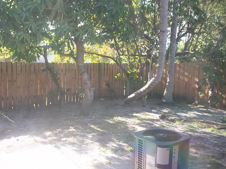 2337 Avenue B #B — Photo 15