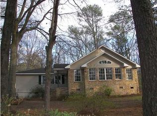 2417 Rocky Ridge Rd, Birmingham, AL 35243