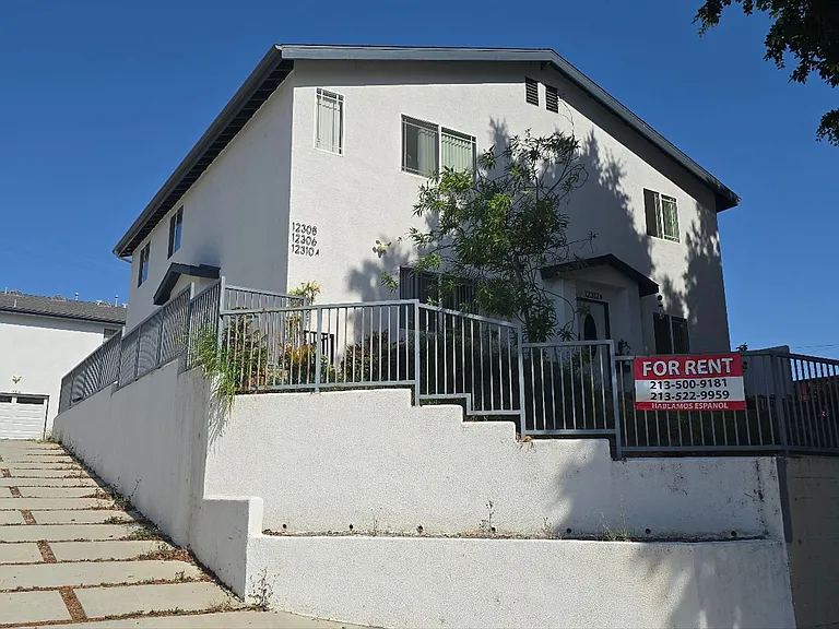Valleyview(12310) — Photo 1