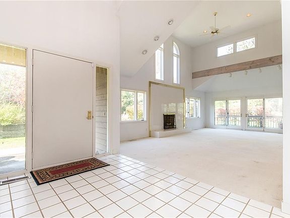 2nd image of 1 Sherwood Ct