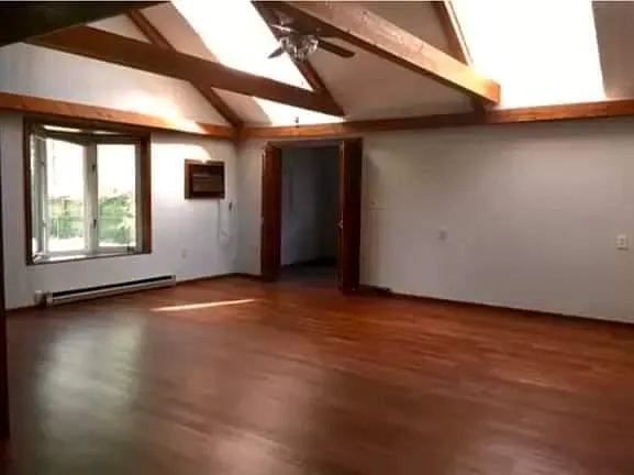 3416 S Newton Ave — Photo 2