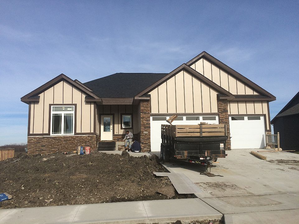 1st image of 335 NE Coyote Drive Dr