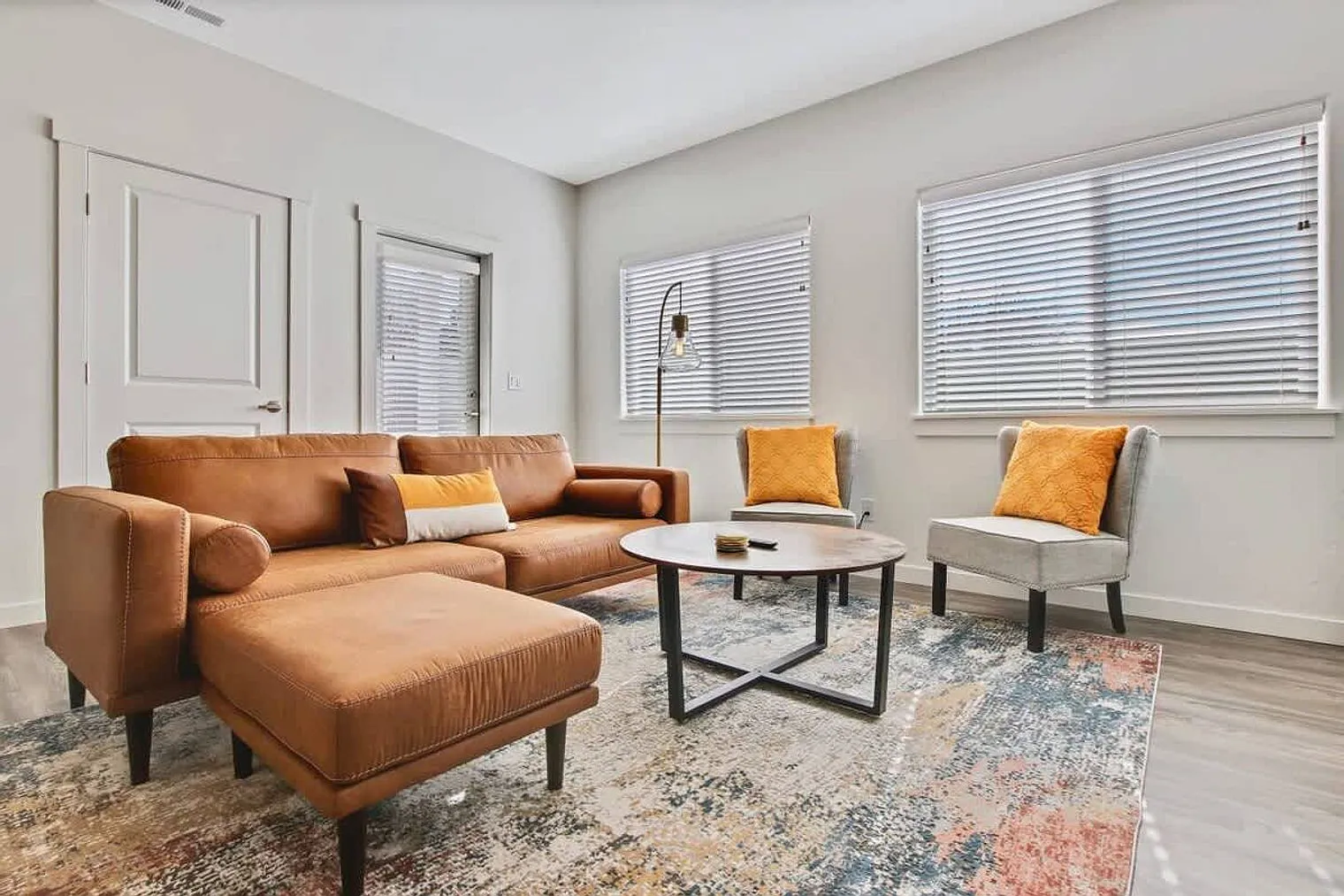 3 bed, 2.0 bath, $6,187 — Photo 1