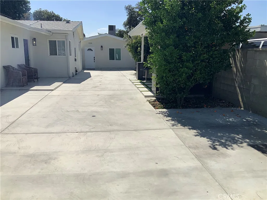 2 bed, 710 sqft, $2,995 — Photo 4
