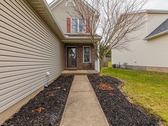 2nd image of 446 Charleton Dr