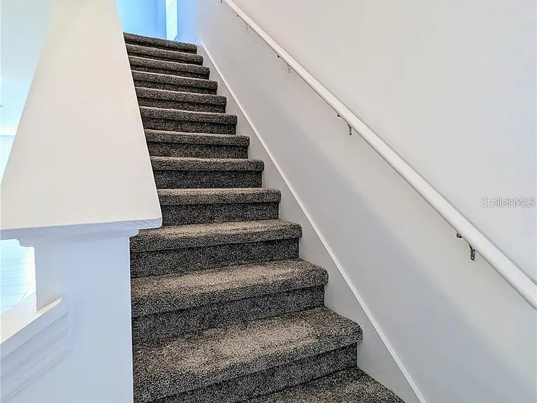 565 Reggie Rd — Photo 15