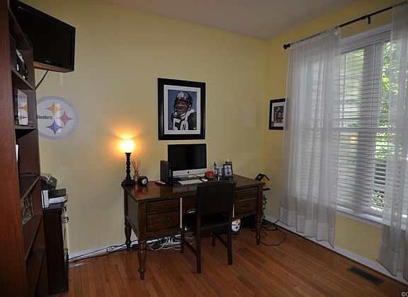 5th image of 10504 Greyhawk Ct