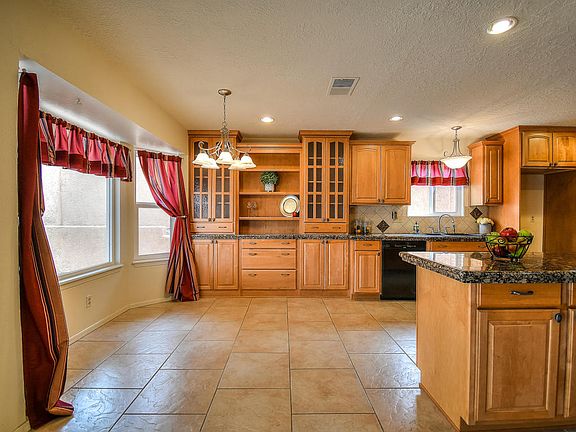 4th image of 11907 El Dorado Pl NE
