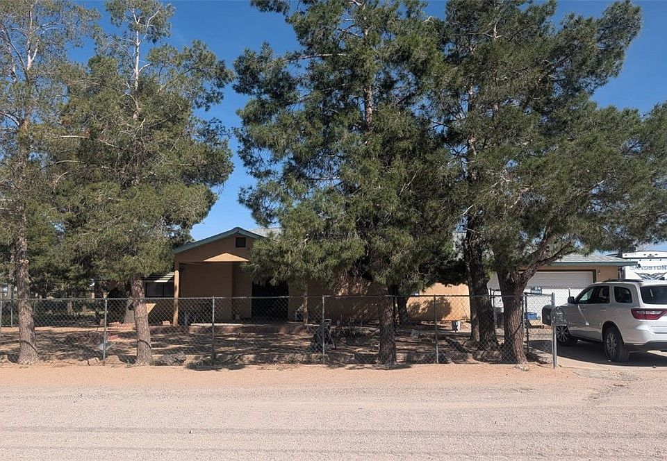 2nd image of 3910 N Rainbow Drive