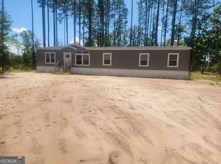 244 White Oak Creek Dr, White Oak, GA 31568