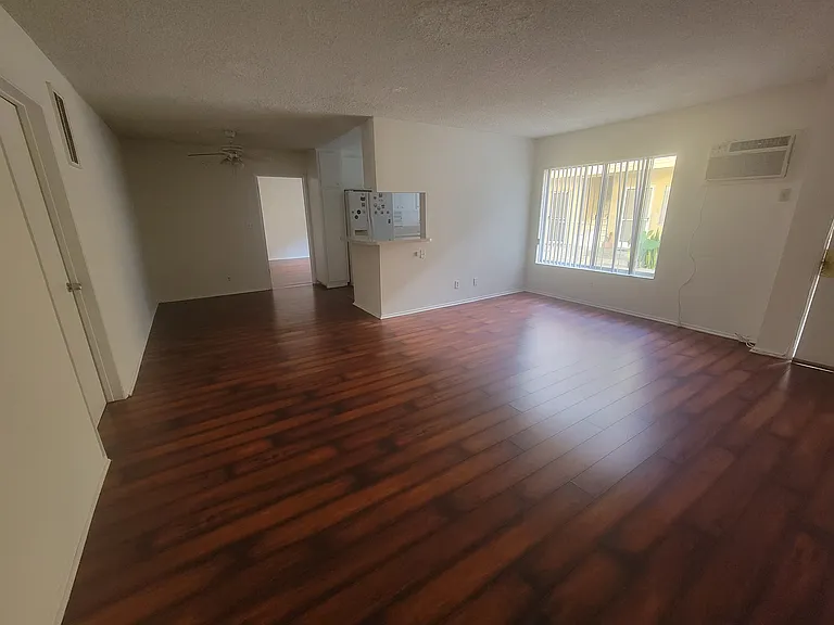 3111 S Canfield Ave #3 — Photo 4